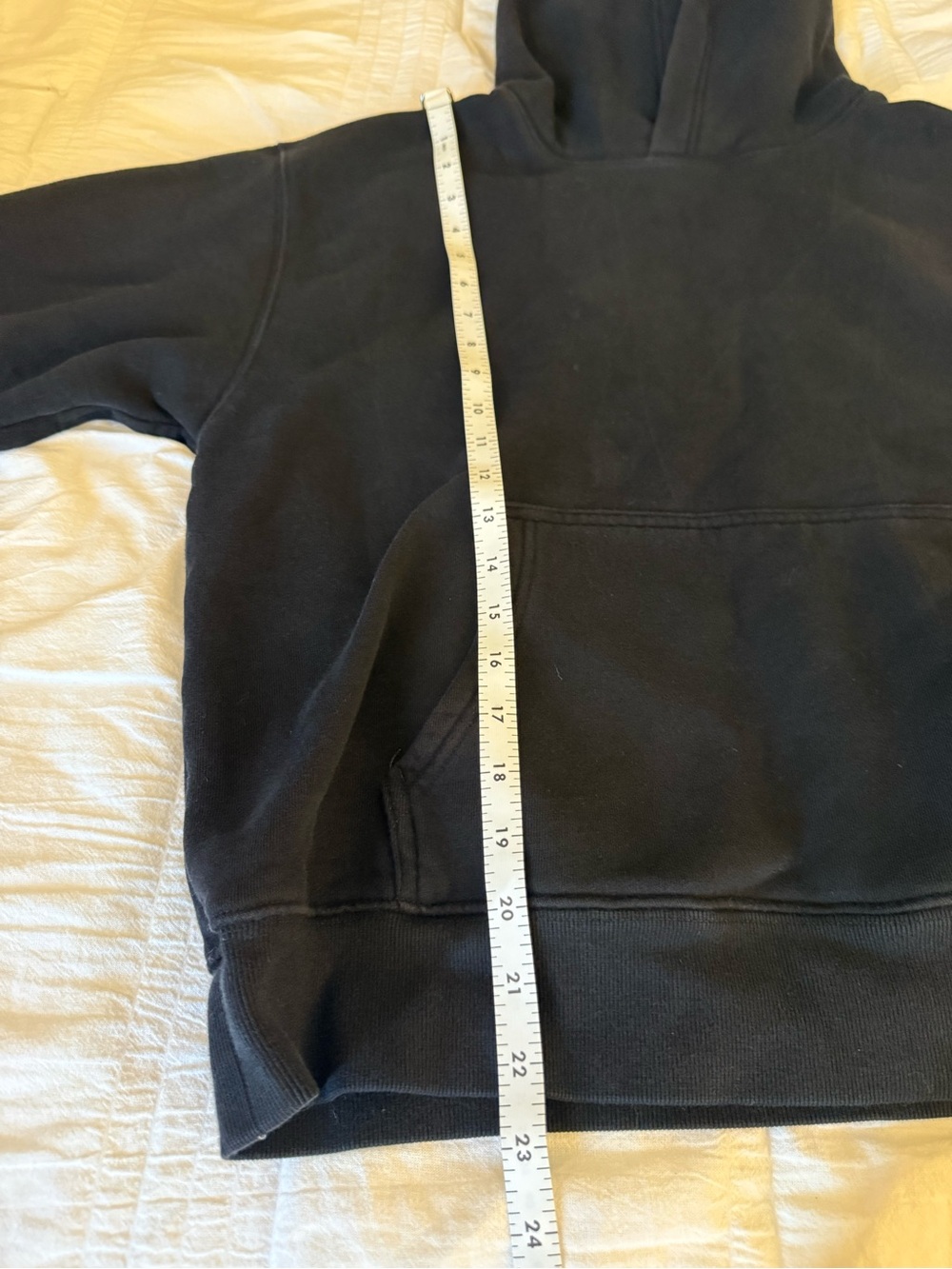 Aritzia TNA Cozy Fleece Black Hoodie Sweatshirt Size Large - Picture 6 of 6